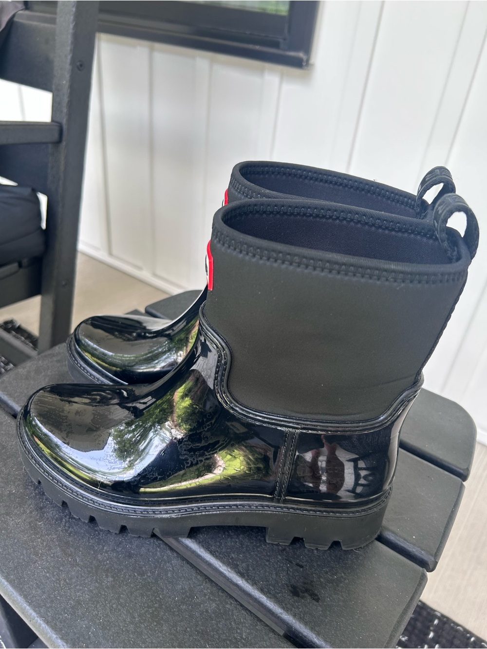 Women’s Hunter Black Gloss Chelsea Rain Boots Size 7 NWOT - Picture 8 of 9